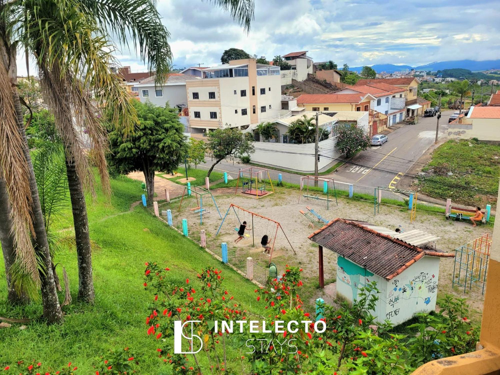 Casa Amarela - 04 Quartos, Pula-Pula E Vista Top! โปโซส เด คาลดัส ภายนอก รูปภาพ