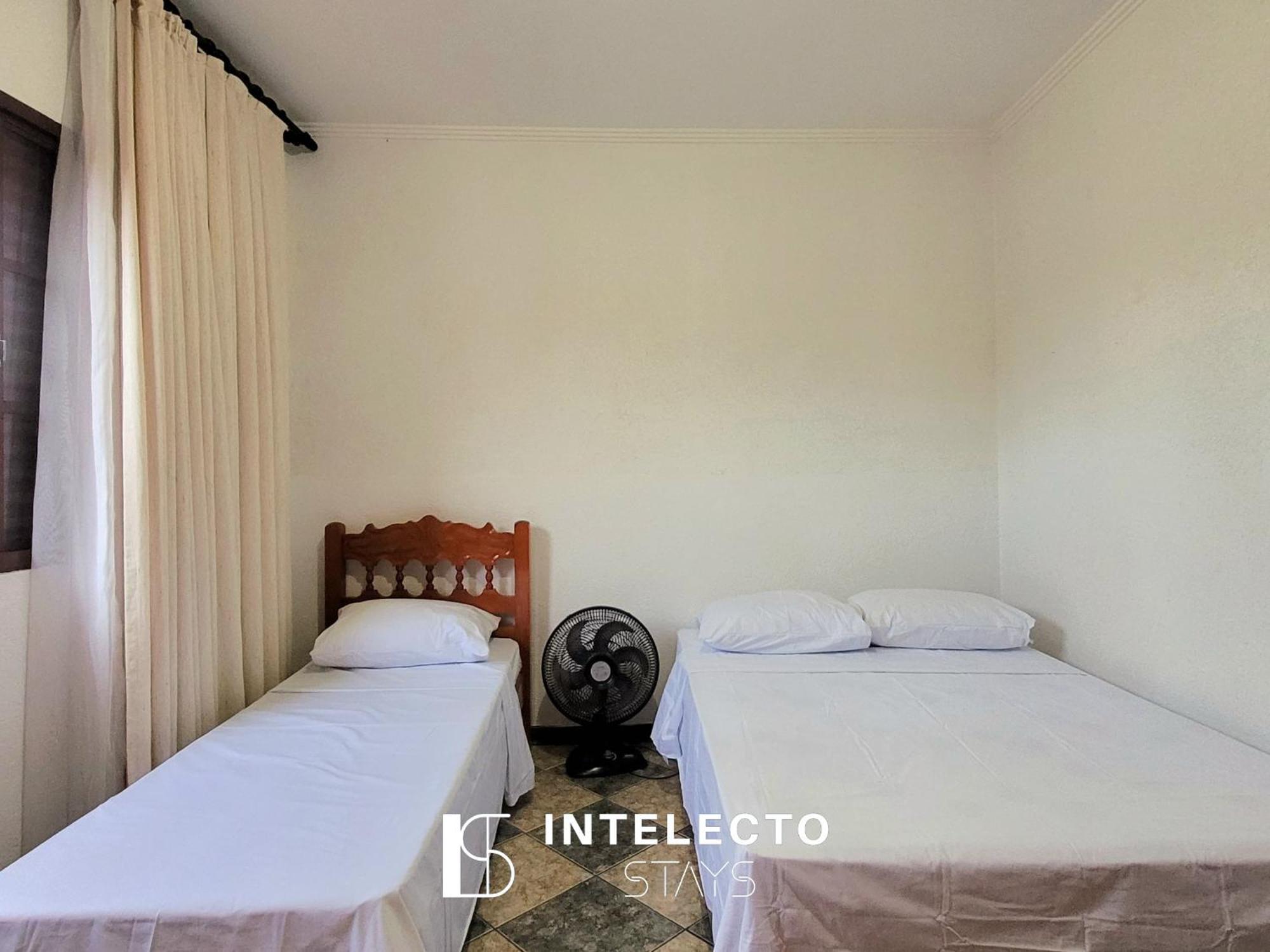 Casa Amarela - 04 Quartos, Pula-Pula E Vista Top! โปโซส เด คาลดัส ภายนอก รูปภาพ